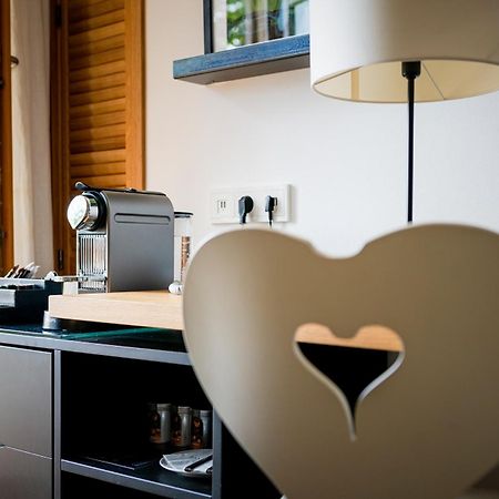 Das Tegernsee Dış mekan fotoğraf A Nespresso machine in a hotel room